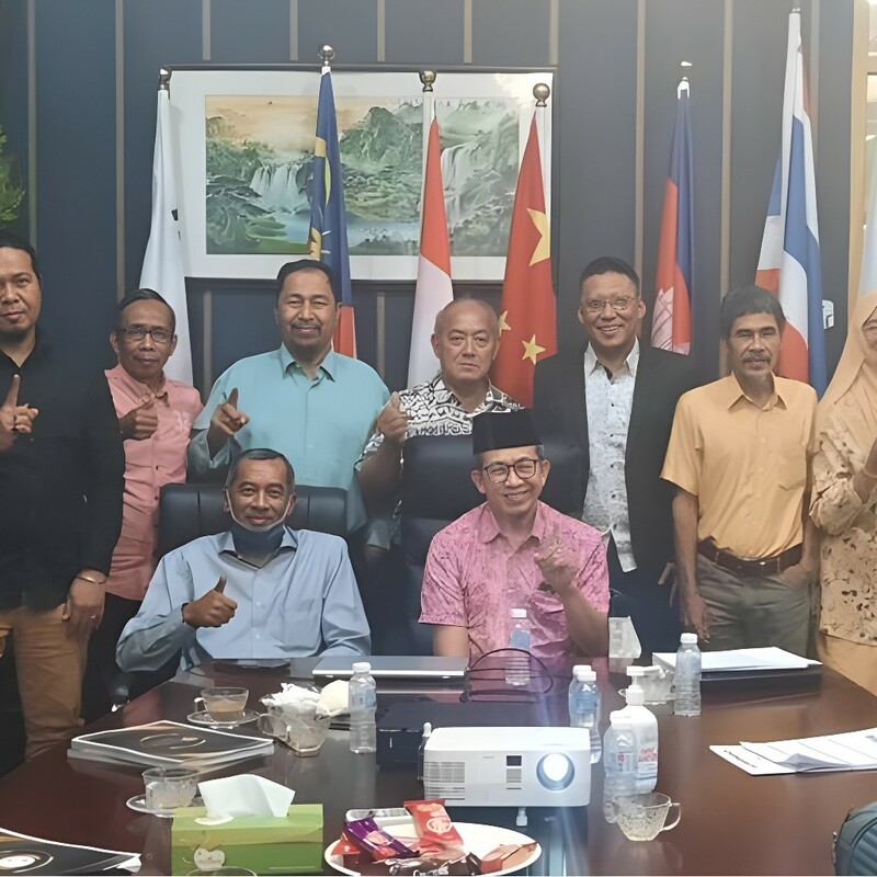 KUNJUNGAN HORMAT DEPENSEL KE PEJABAT DATUK DR. MAZLAN AHMAD TIMBALAN PRESIDENT II PEMERHATI RASUAH MALAYSIA DAN AHLI PANEL PENILAI OPERASI SURUHANJAYA PENCEGAHAN RASUAH MALAYSIA (SPRM) - 12 JANUARI 2023